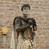 Англия Бат римская статуя