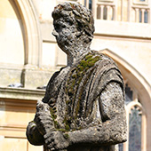 Англия Бат статуя римлянина