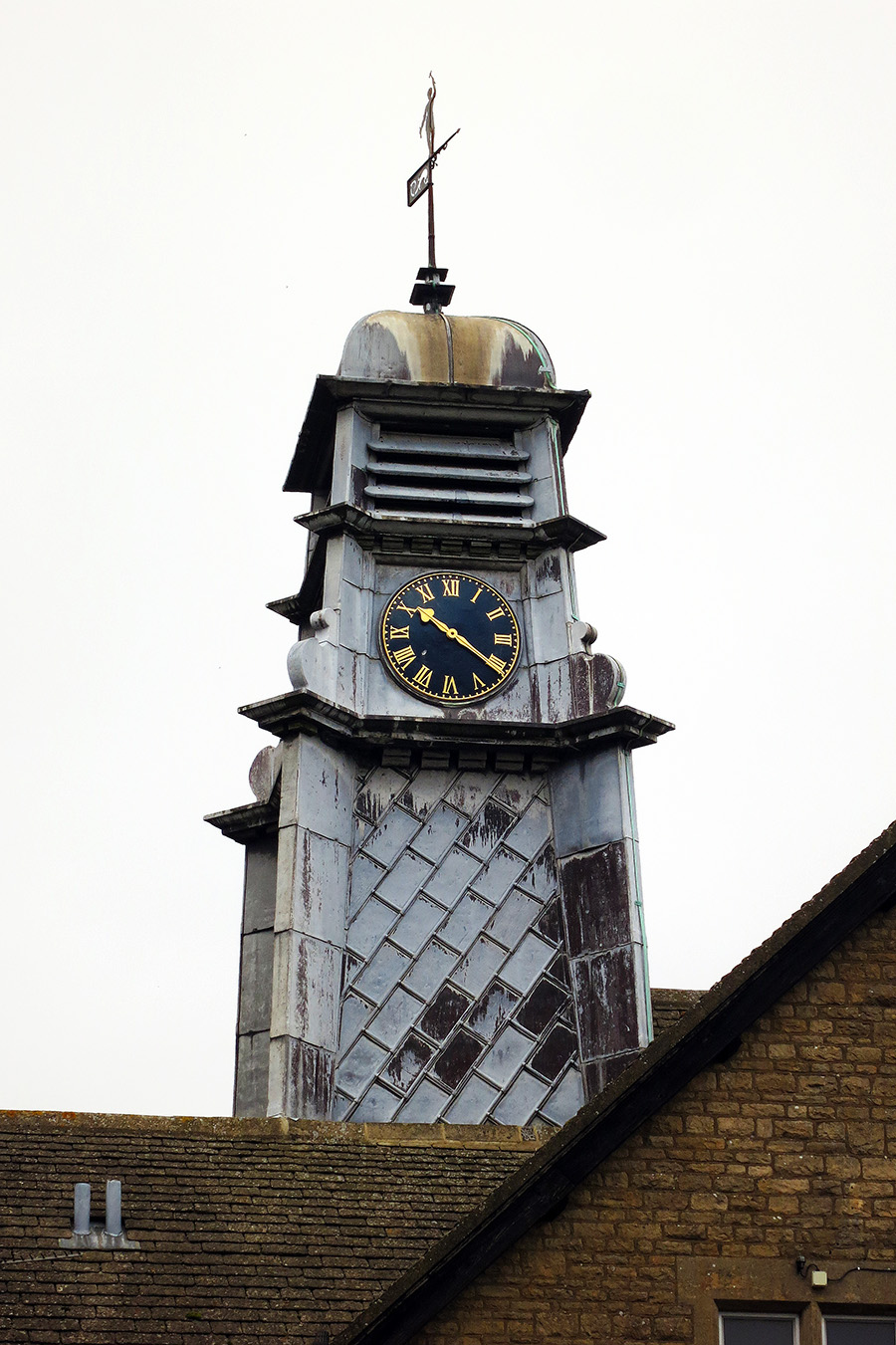 Англия Кембридж башенка с часами